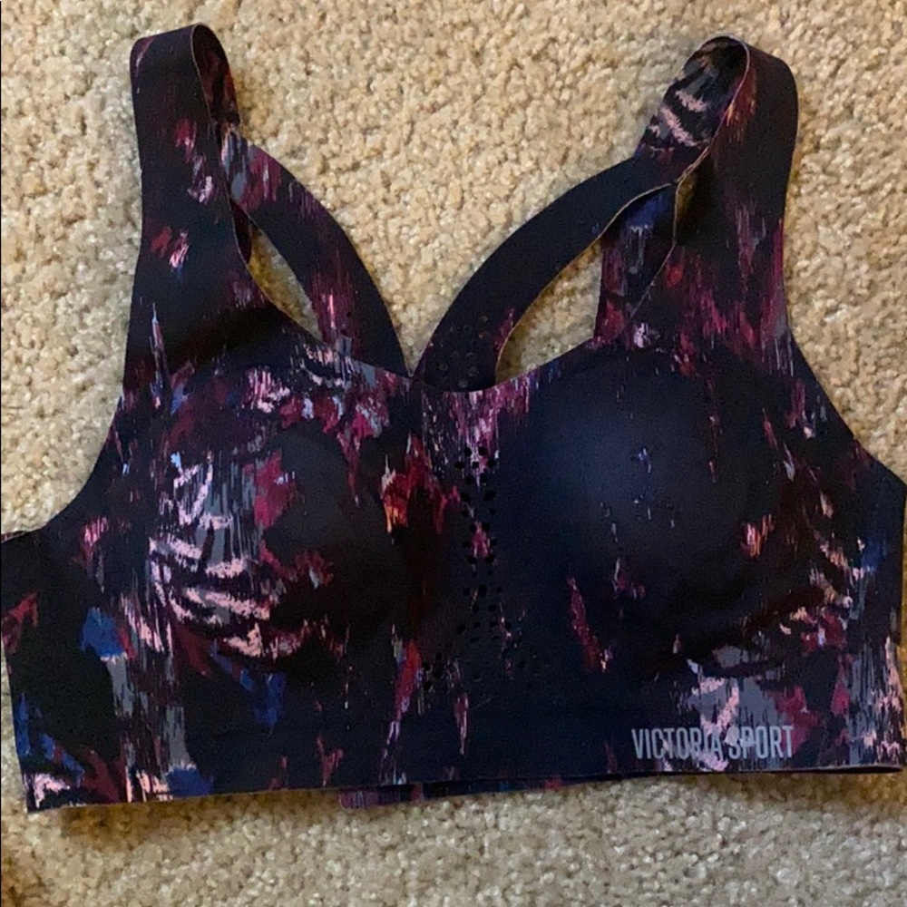 Victoria Secret sports bra